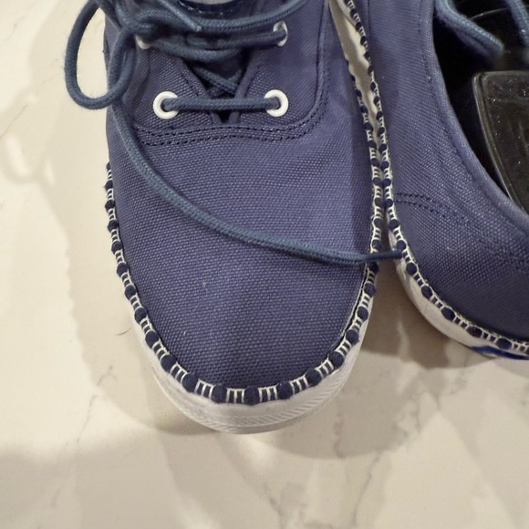 Keds Navy Canvas Champion Wave Shoes with White Accents SZ 7.5 - Picture 7 of 9